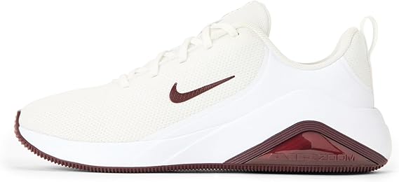Nike Women's Bella 7 Sneaker
